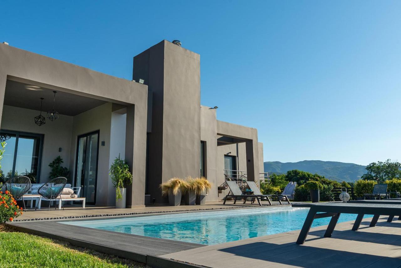 Villa Vega - Exclusive villa hidden in nature Chania  Exteriör bild
